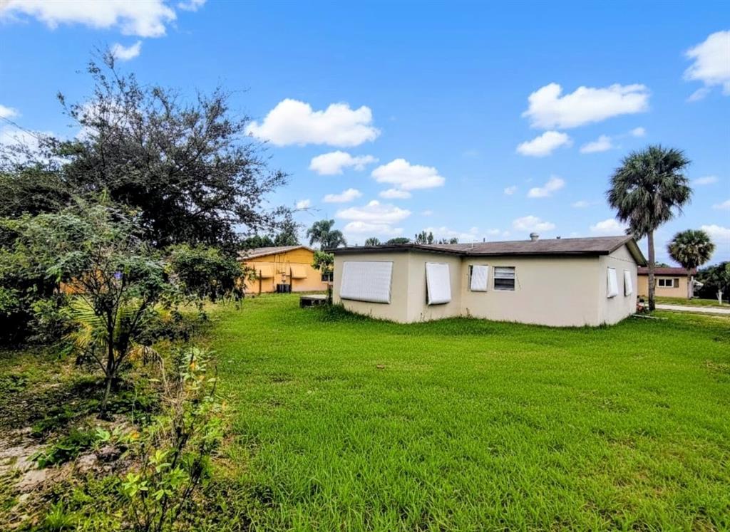 Deerfield Beach Condo: 324 Northwest 3rd Street