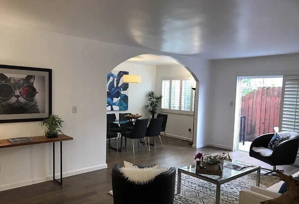 West Hollywood Condo: 1045 North Kings Road