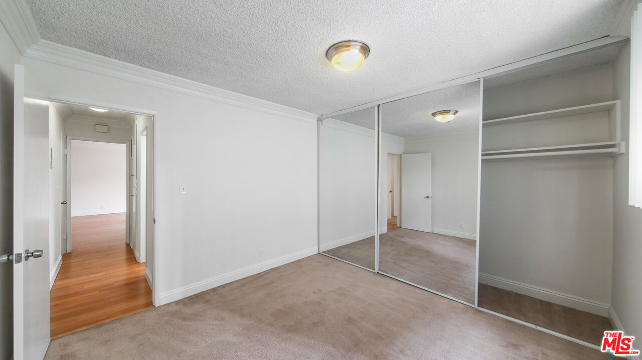 West Hollywood Condo: 7548 Hampton Avenue