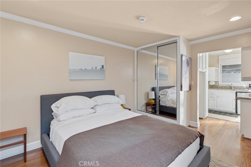 Corona del Mar Condo: 413 Dahlia Avenue