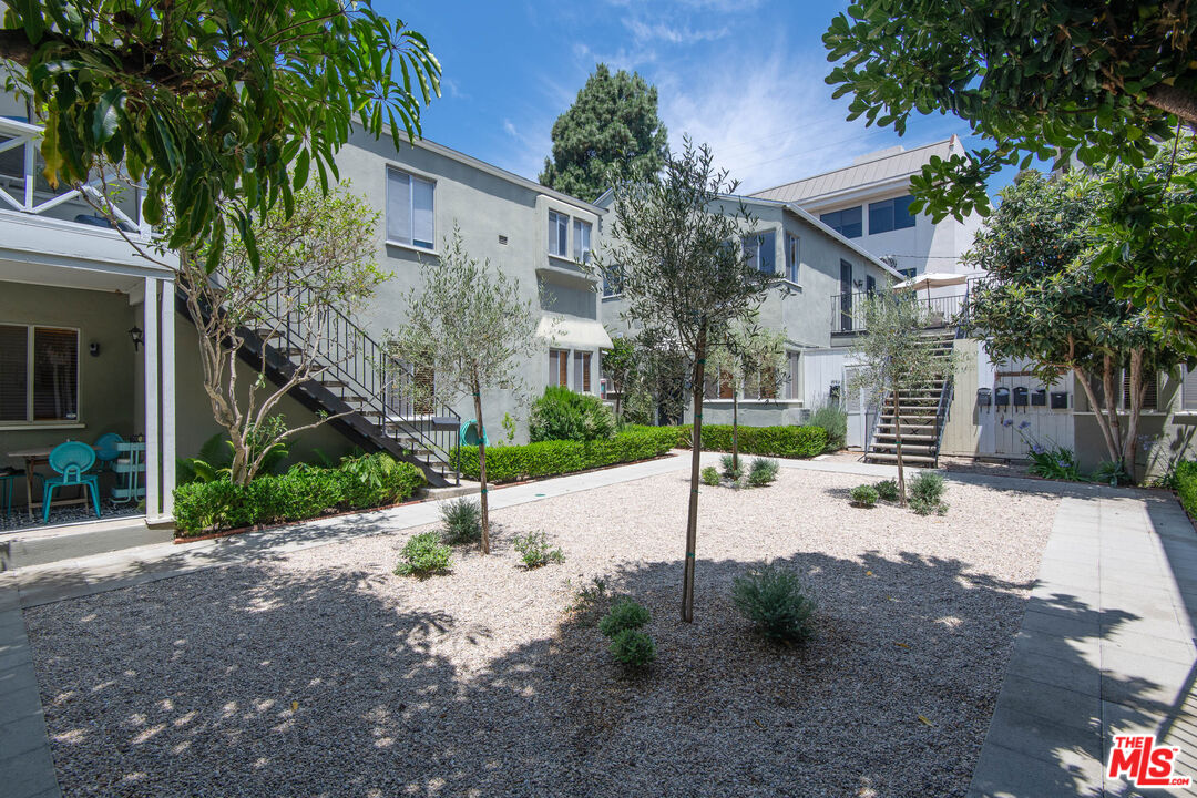 West Hollywood Condo: 9025 Rangely Avenue
