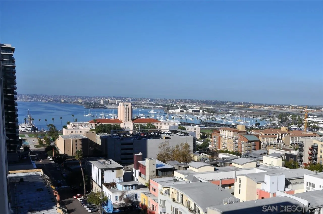 San Diego Condo: 425 West Beech Street