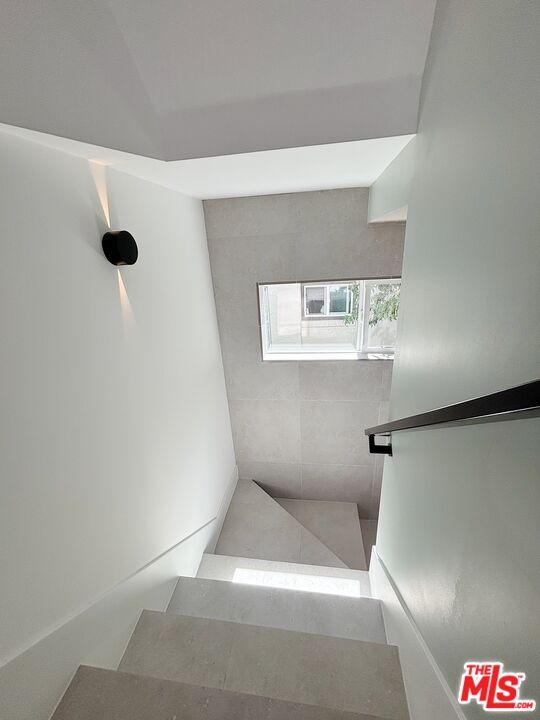 Altadena Condo: 713 Devirian Place