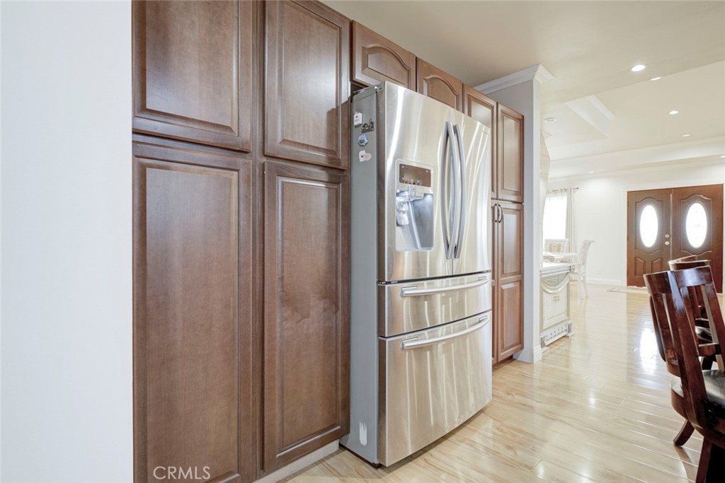 Tujunga Condo: 10624 McClemont Avenue