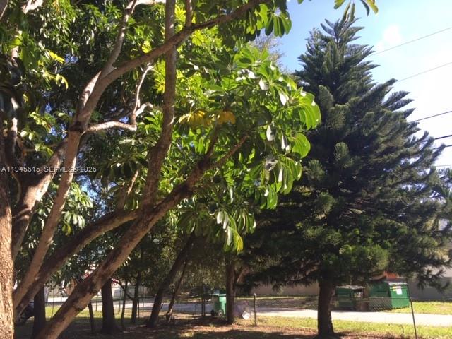 North Miami Beach Condo: 18202 Northeast 25th Place