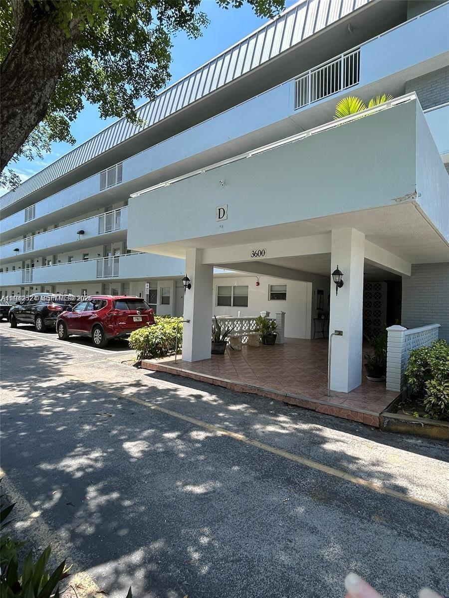 North Miami Beach Condo: 3600 Northeast 170th Street