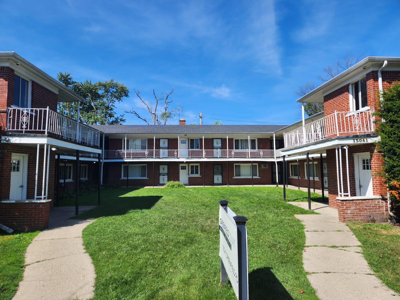 Detroit Condo: 15041 Greenfield