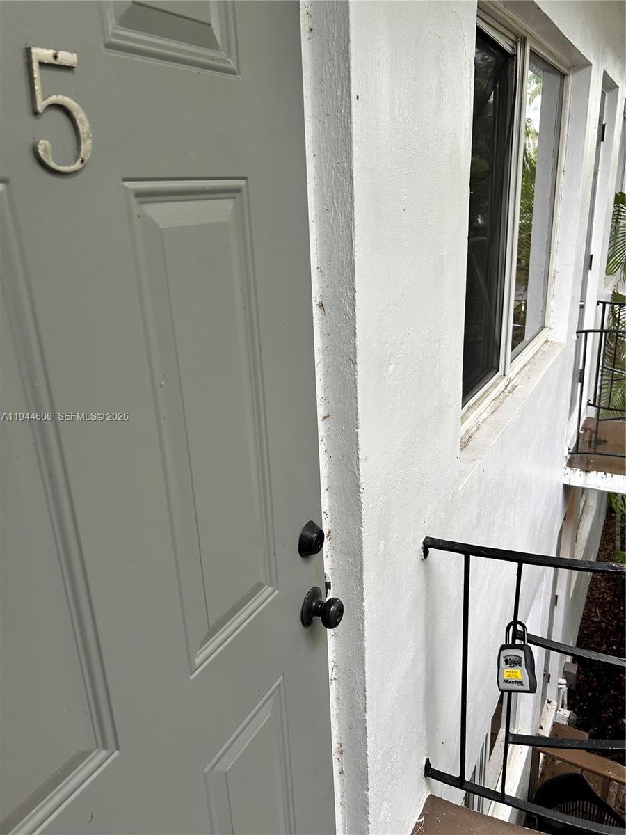 Fort Lauderdale Condo: 92 Hendricks Isle