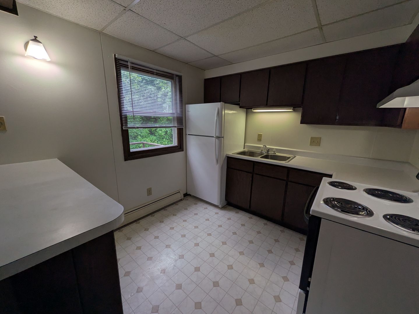 Madison Apartment: 1719 Onsgard Rd