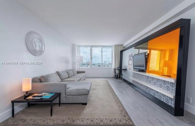 Miami Beach Condo: 1100 West Avenue