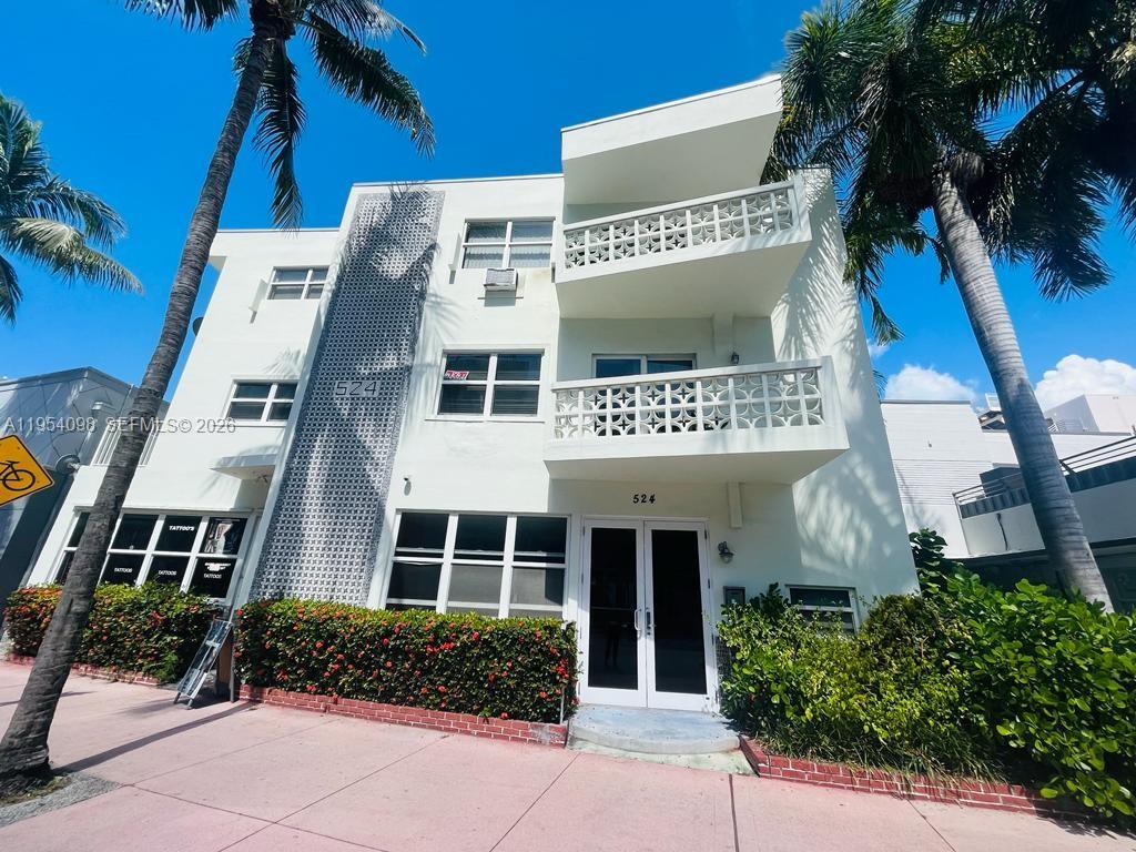 Miami Beach Condo: 524 Washington Avenue