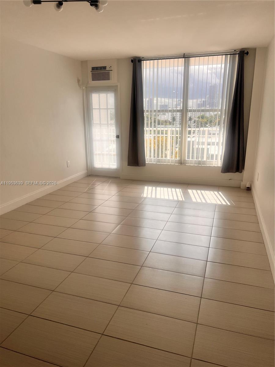 Miami Beach Condo: 1300 Lincoln Road