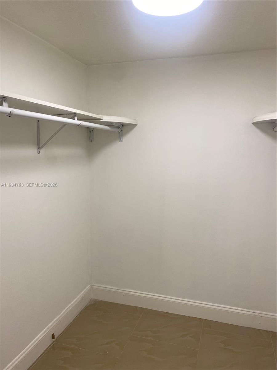 Weston Condo: 120 Lakeview Drive