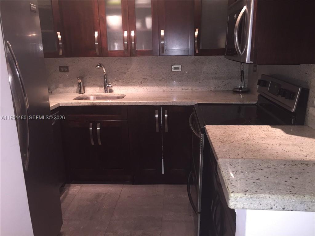 Miami Beach Condo: 1500 Bay Road