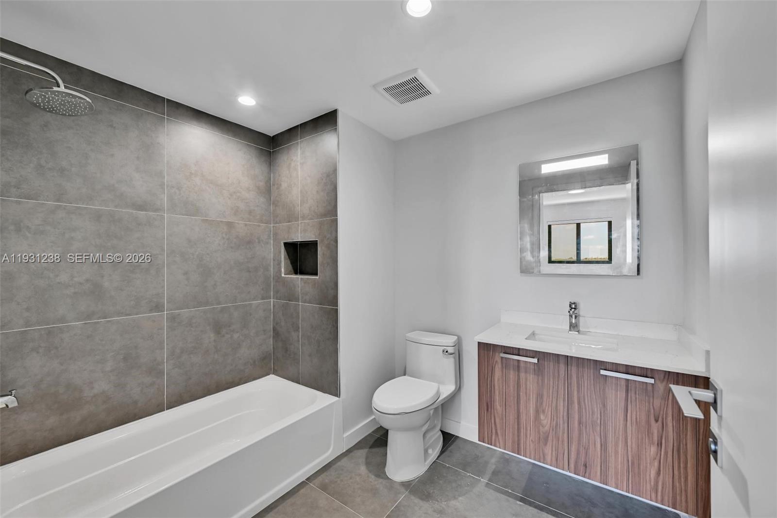 North Miami Condo: 840 Northeast 130th Street