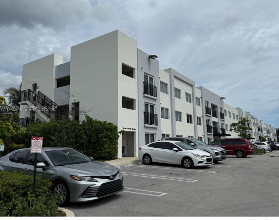 Miami Condo: 14752 Northeast 6th Avenue