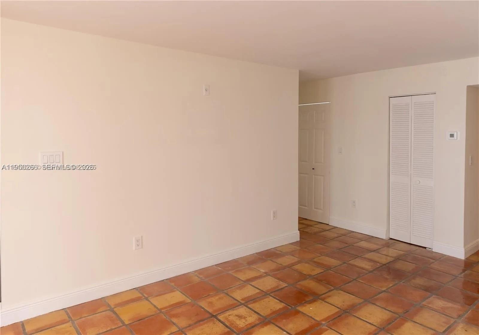 Miami Beach Condo: 6423 Collins Avenue