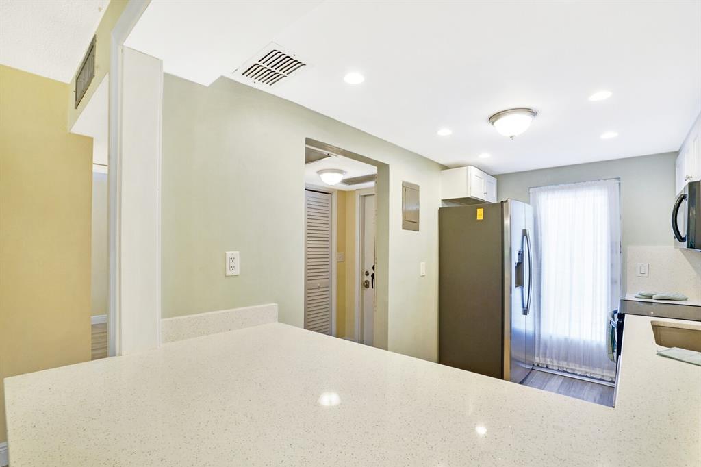 Lighthouse Point Condo: 4500 North Federal Highway