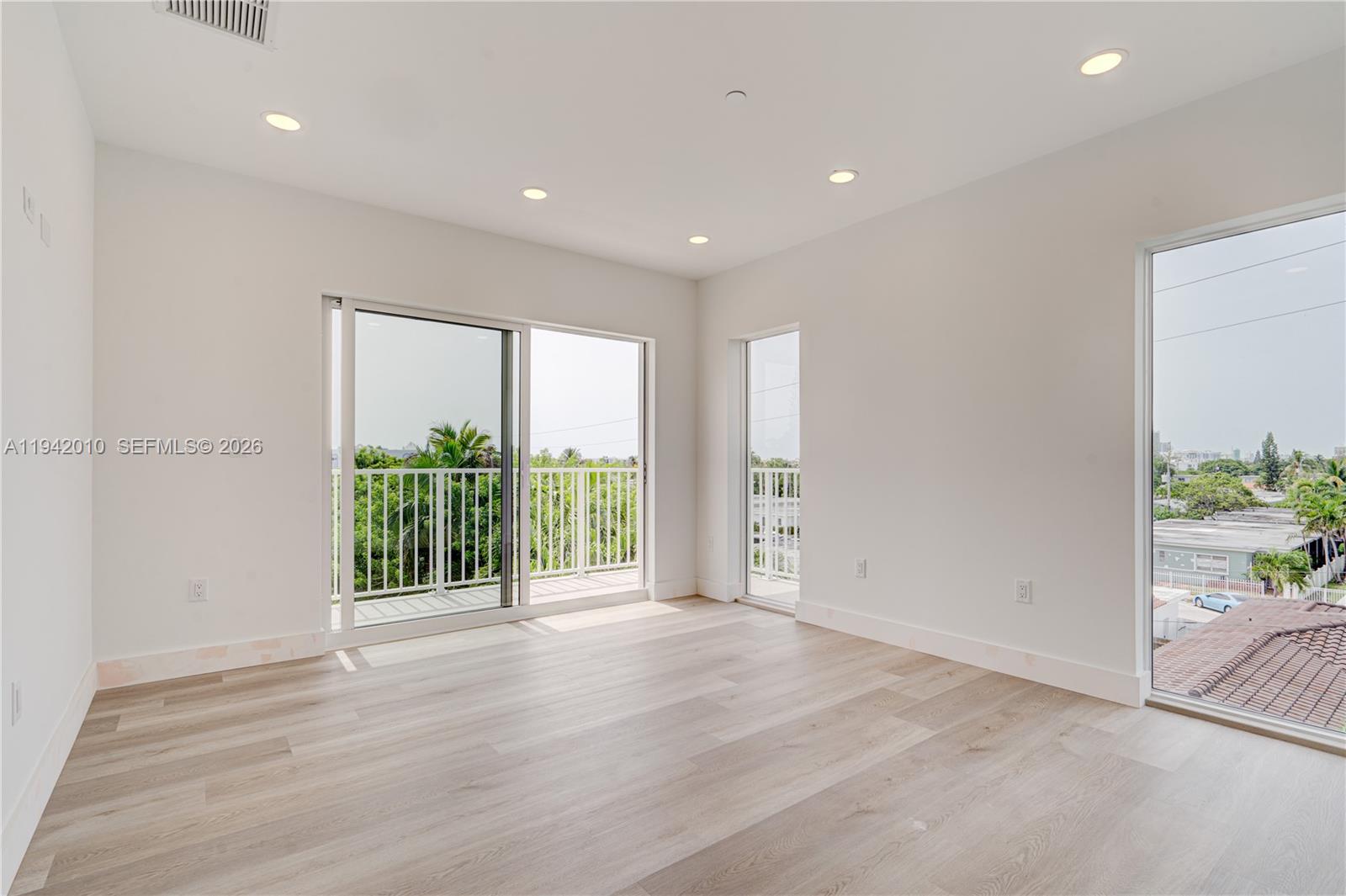 Miami Beach Condo: 816 84th Street