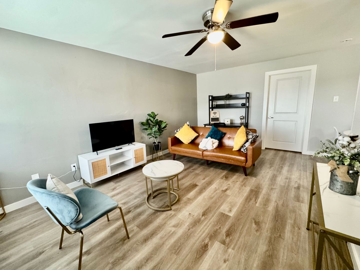 Houston Condo: 6705 Fairway Dr