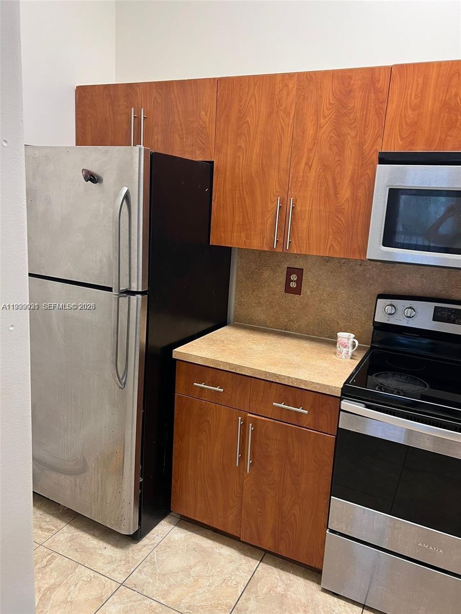 Hialeah Condo: 18210 Mediterranean Boulevard