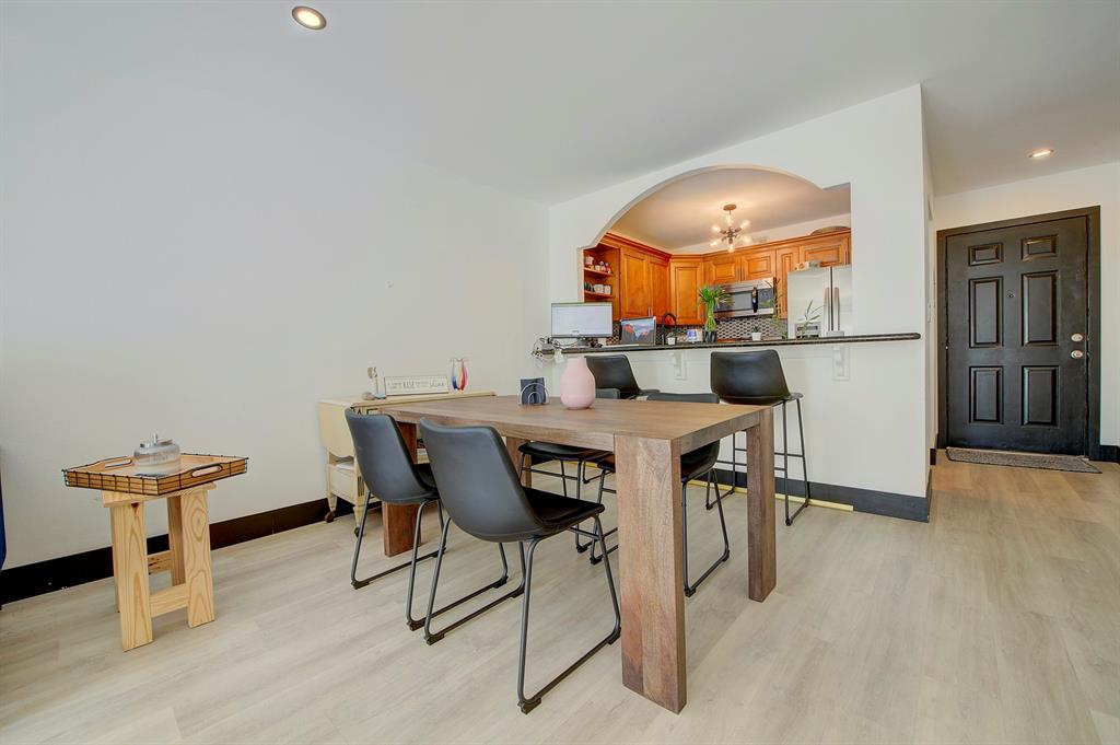 Hialeah Condo: 18111 Northwest 68th Avenue