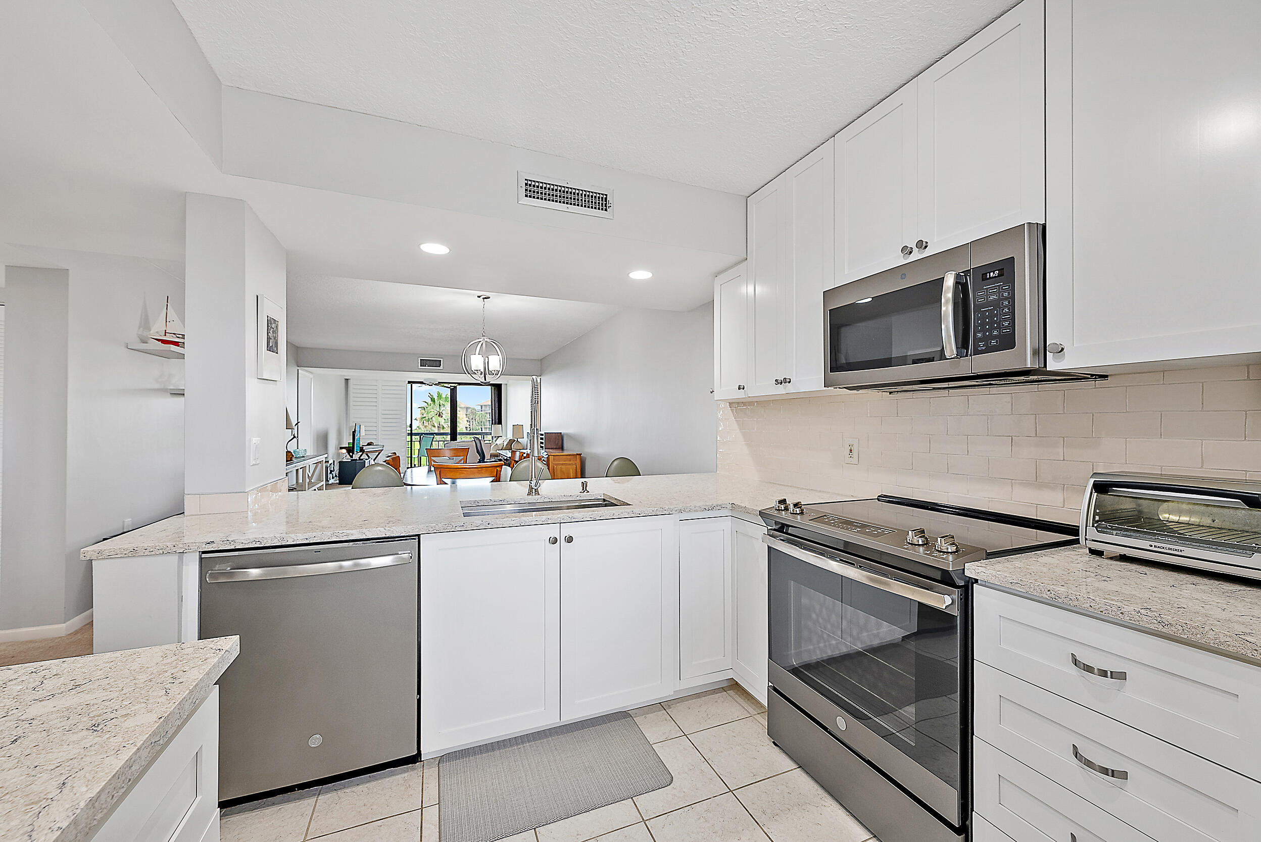 Jupiter Condo: 301 South Seas Drive