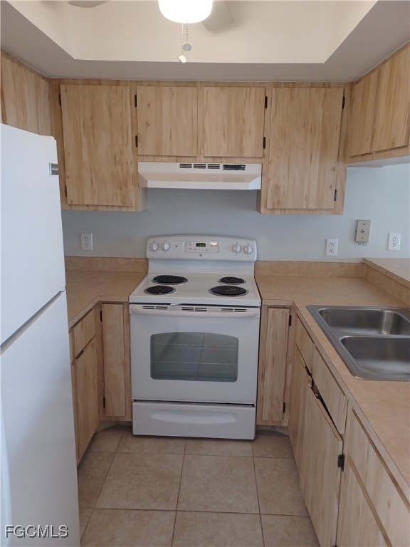 Cape Coral Condo: 913 Gleason Parkway