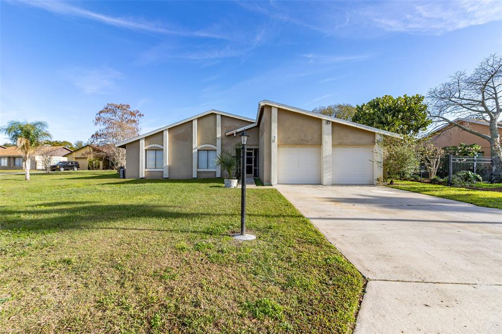 Kissimmee Condo: 712 East Flag Way