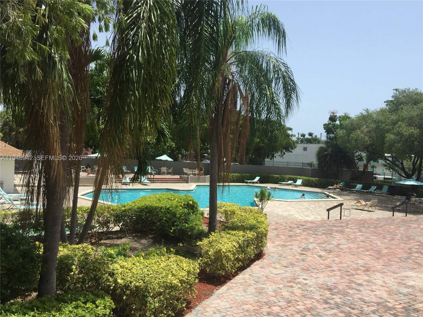 North Miami Condo: 1470 Northeast 123rd Street