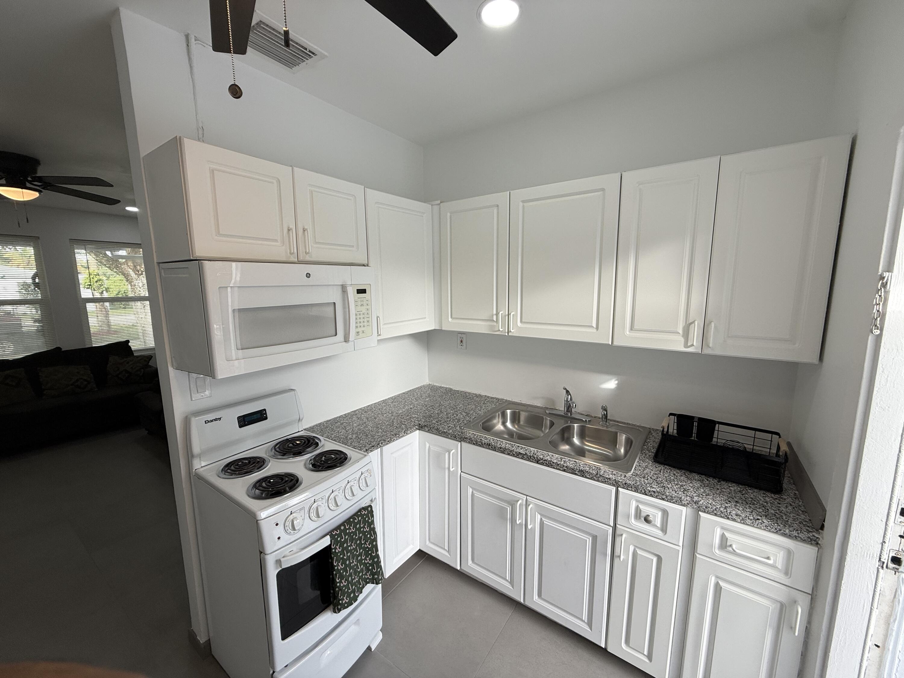 Delray Beach Condo: 325 South Swinton Avenue