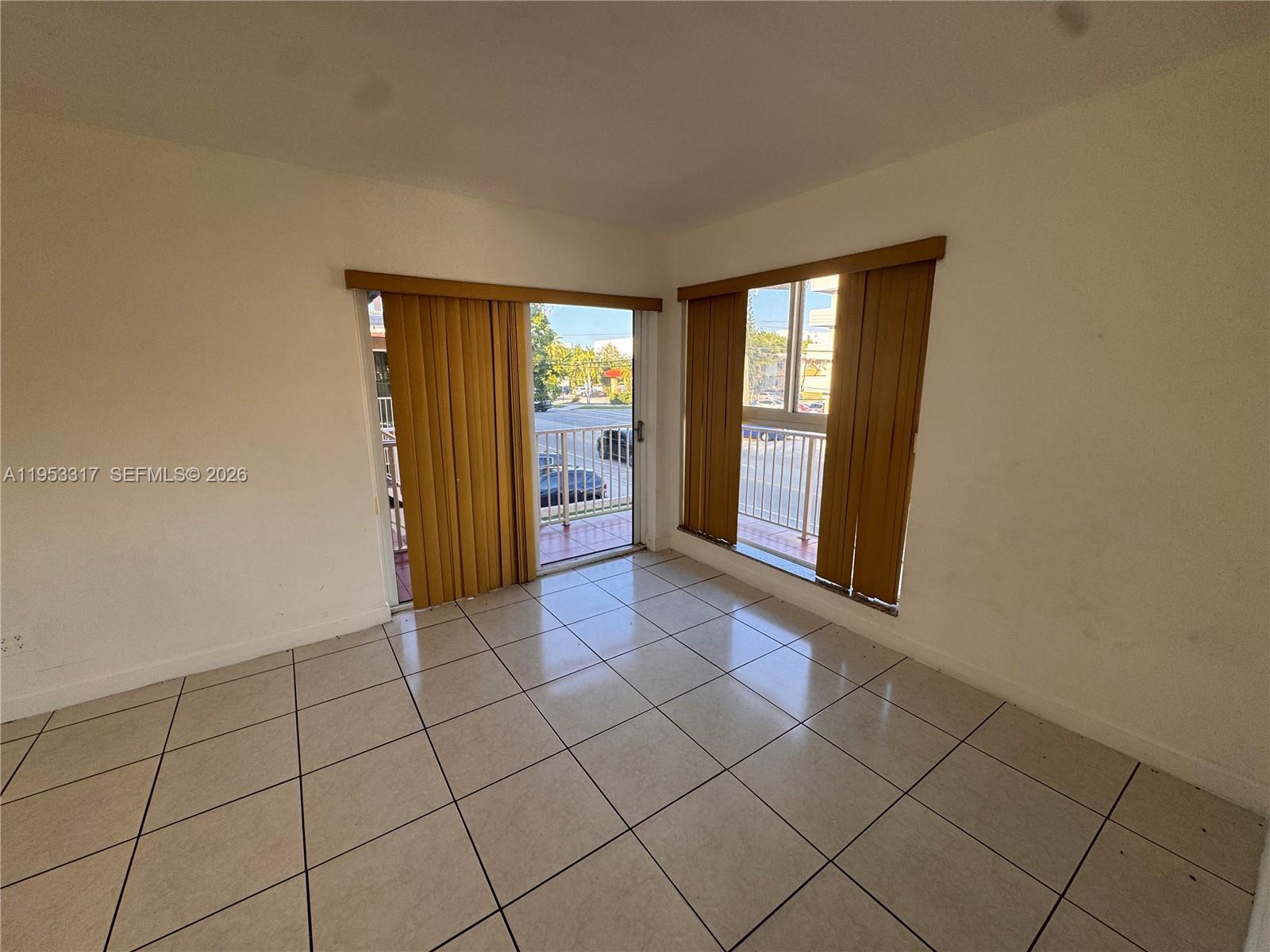 North Miami Condo: 1595 Northeast 125th Street