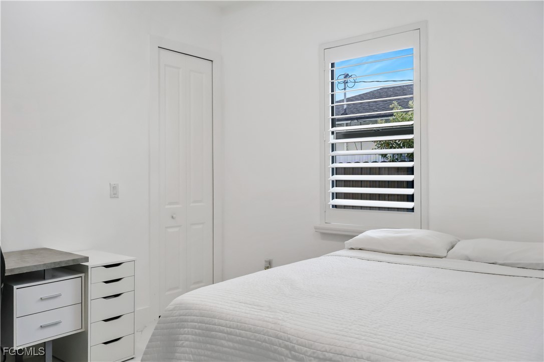 Cape Coral Condo: 331 Northeast 7th Street