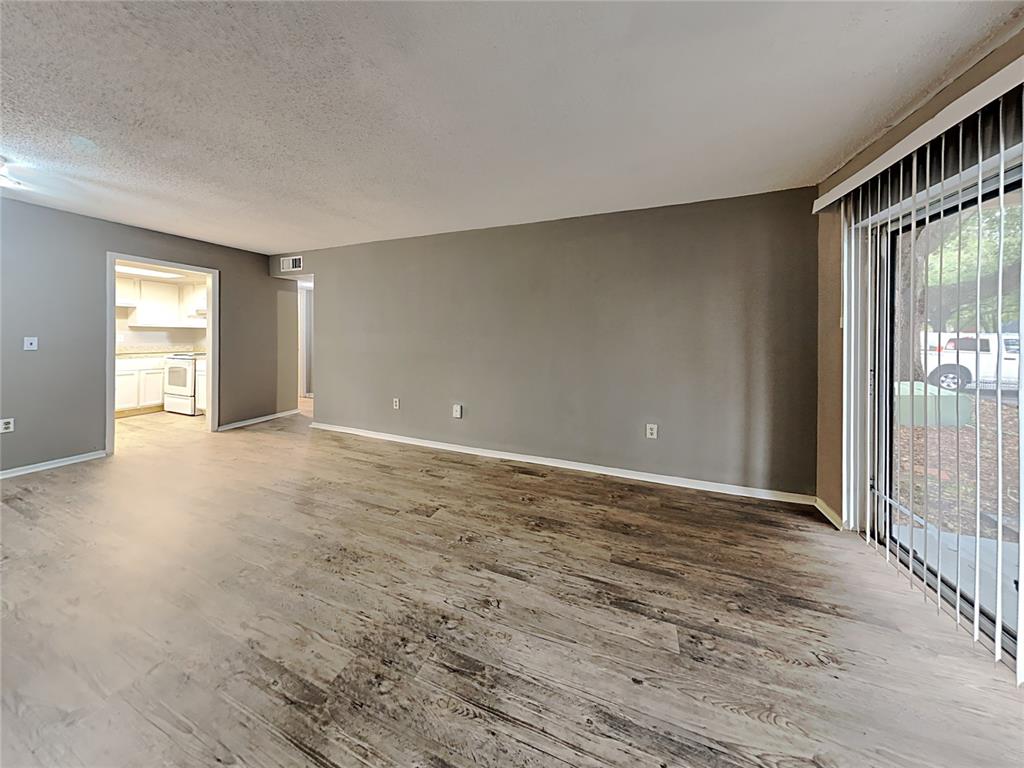Maitland Condo: 476 Banyon Tree Circle