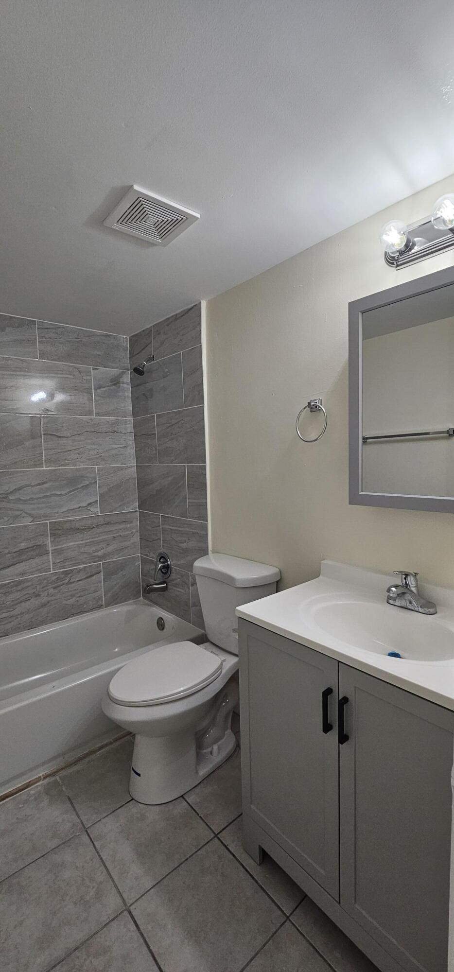 Lake Park Condo: 1505 Crescent Circle