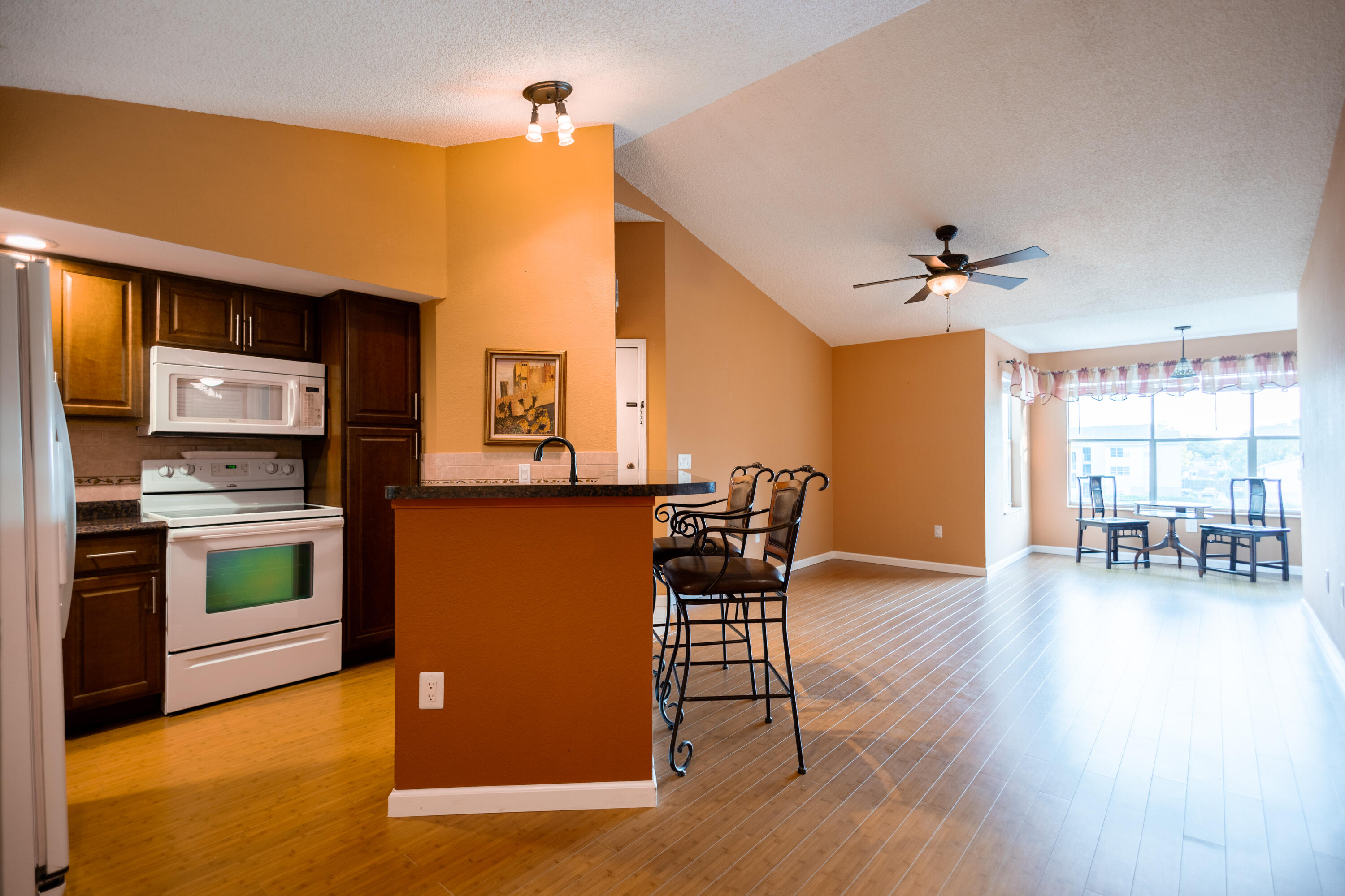 West Palm Beach Condo: 1401 Village Boulevard