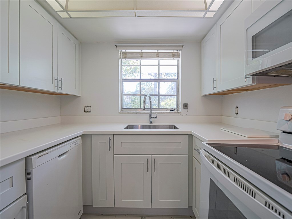 Vero Beach Condo: 1901 Indian River Boulevard