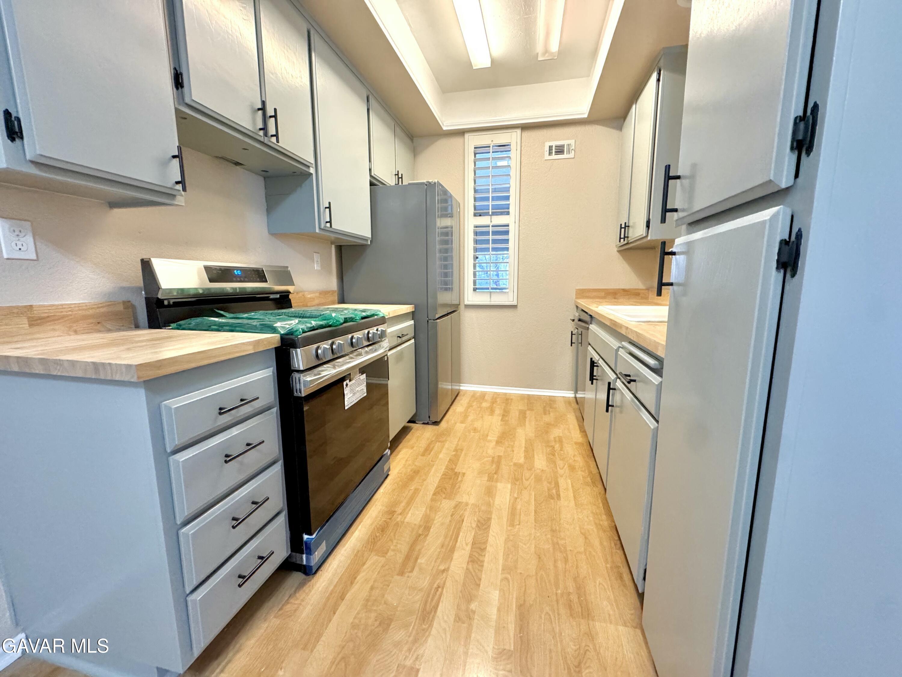 Lancaster Condo: 2827 West Avenue K12