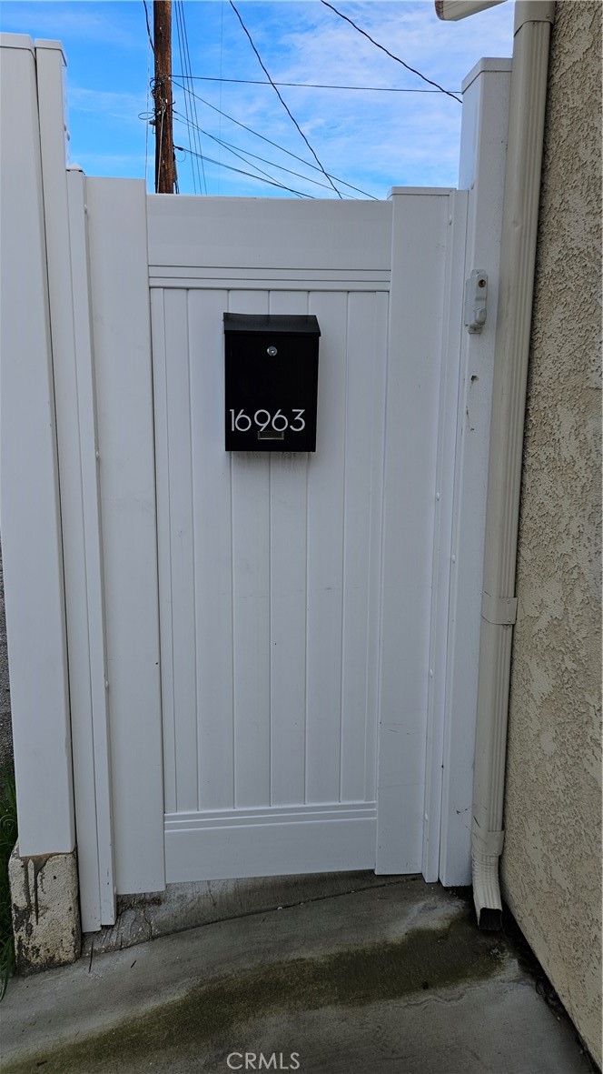 Granada Hills Condo: 16963 San Jose Street