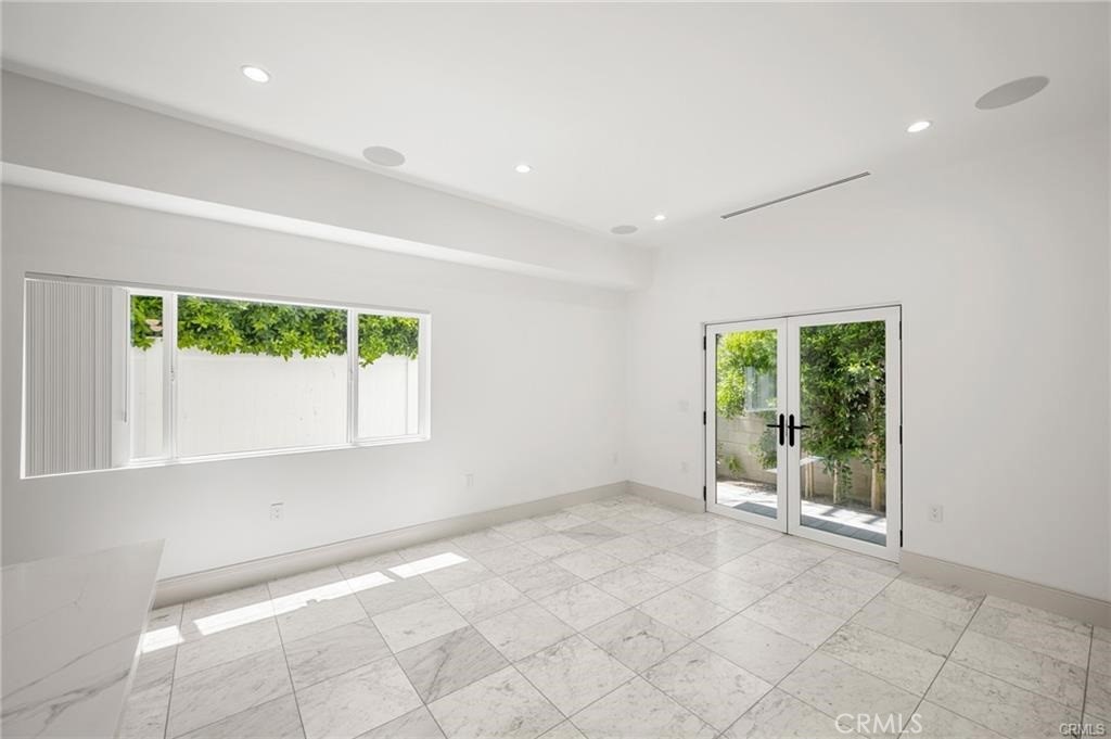 Sherman Oaks Condo: 13908 Collins Street