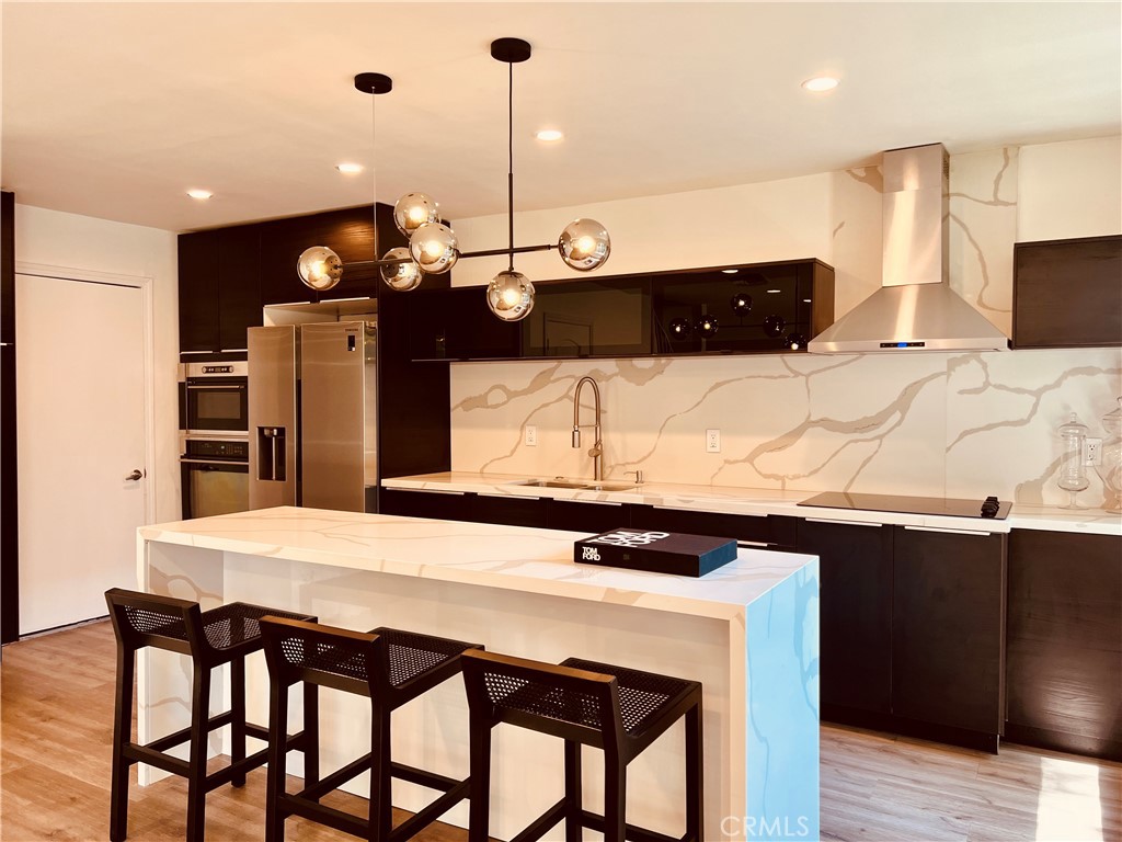 Van Nuys Condo: 7046 De Celis Place