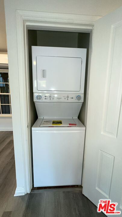 Los Angeles Condo: 4950 Beverly Boulevard