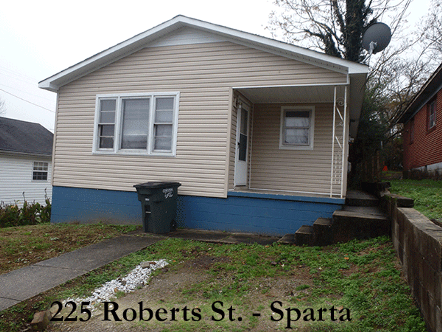 Sparta House: 225 Roberts St
