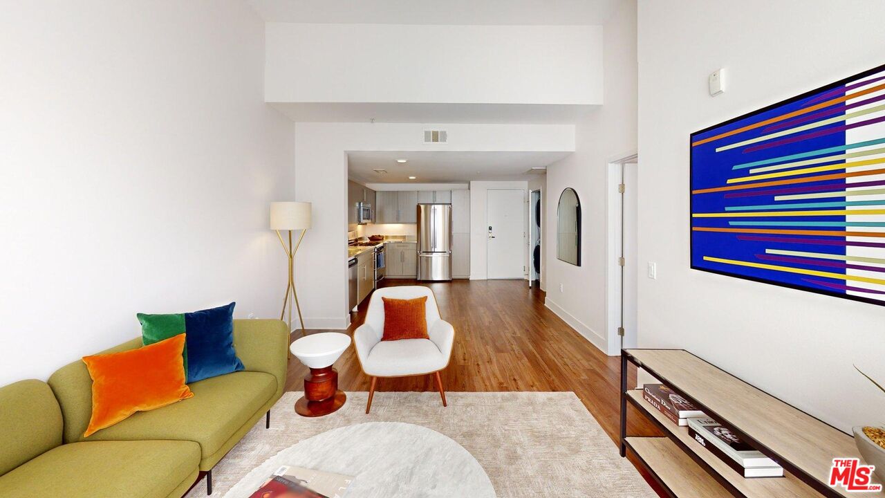 Los Angeles Condo: 12760 Millennium Drive