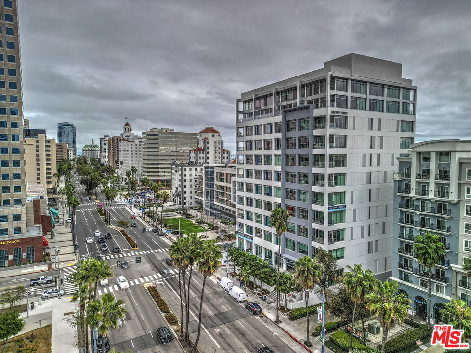 Long Beach Condo: 200 West Ocean Boulevard