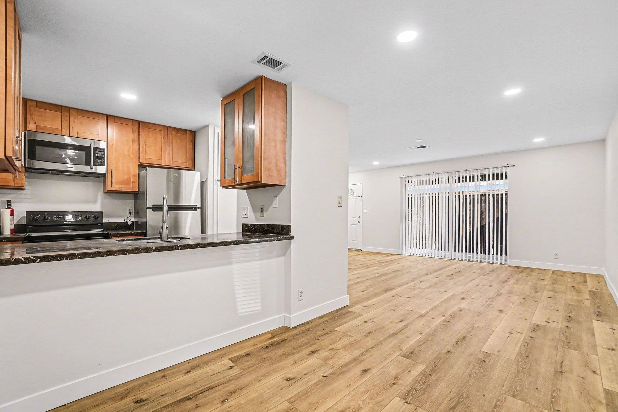 Concord Condo: 2009 Olivera Road