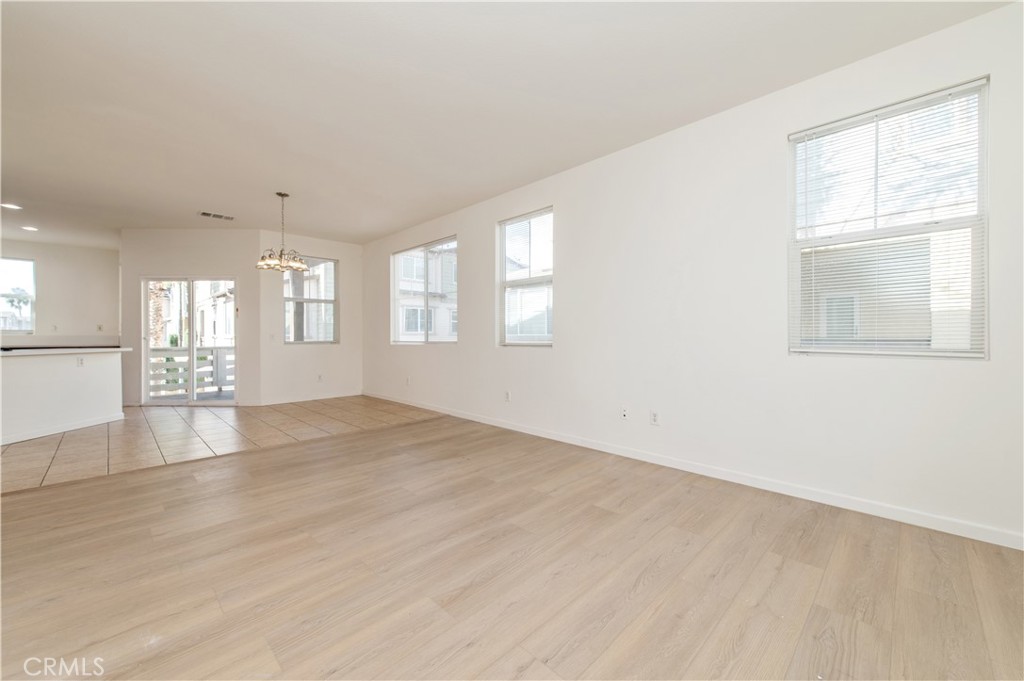 Pomona Condo: 1577 Ledgestone Lane