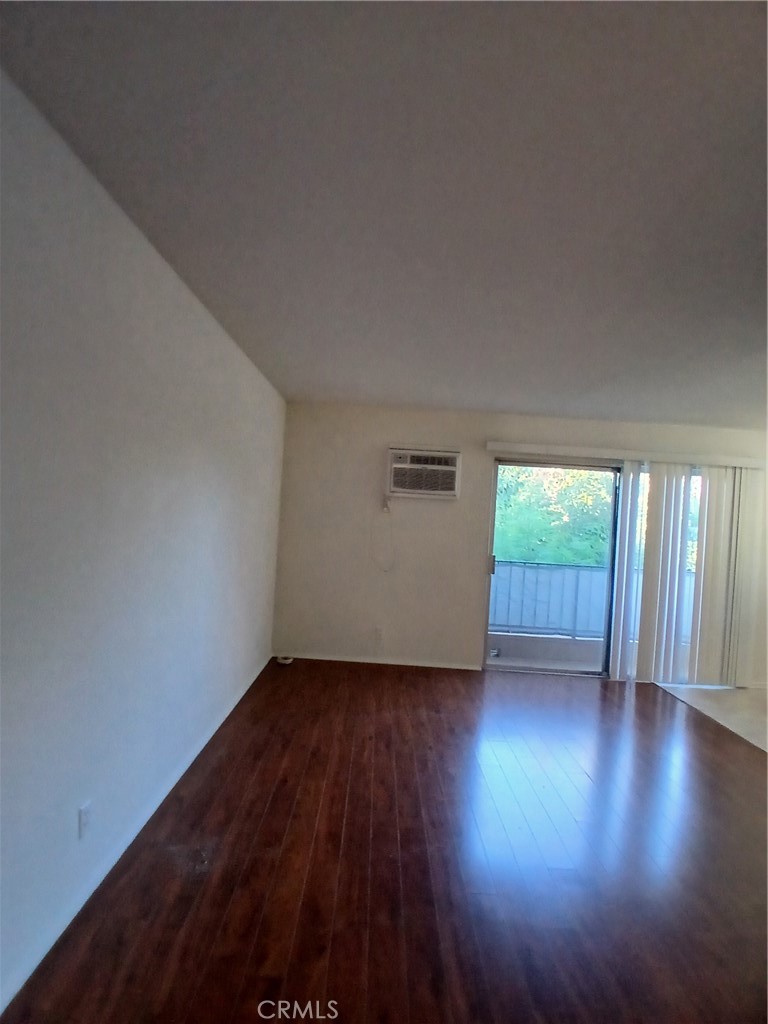 Van Nuys Condo: 14551 Vose Street