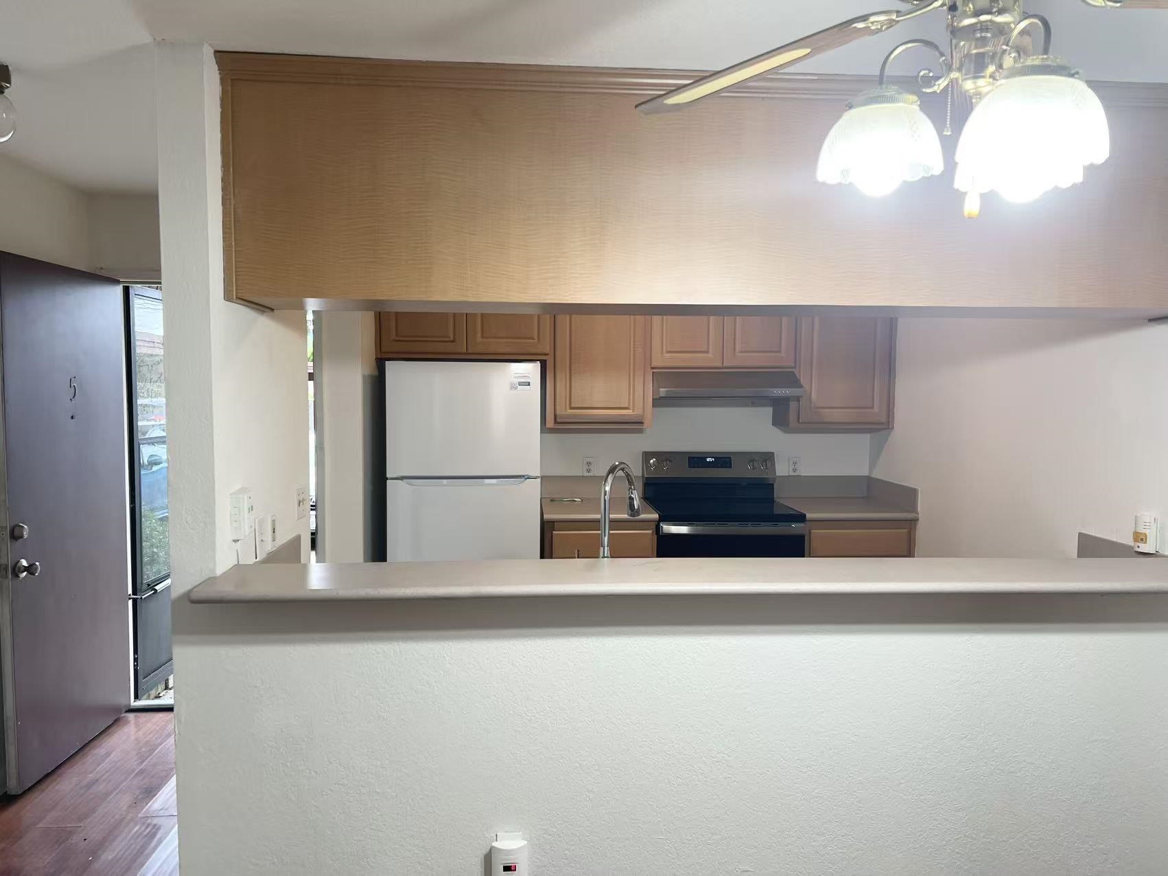 Concord Condo: 1391 Monument Boulevard