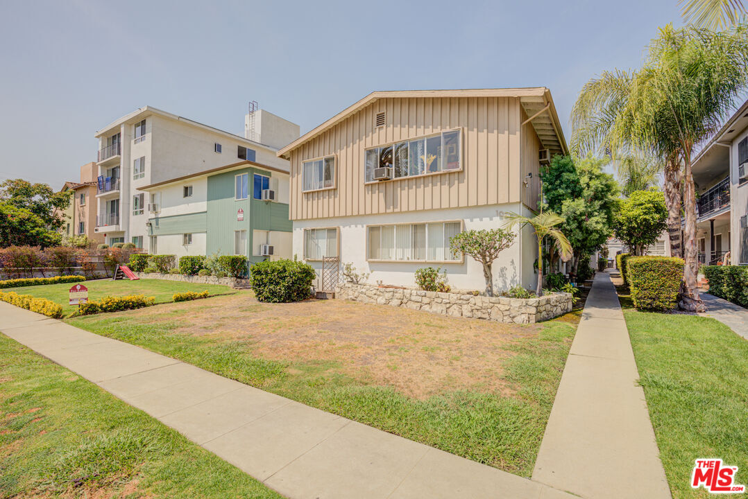 Los Angeles Condo: 1055 South Wooster Street